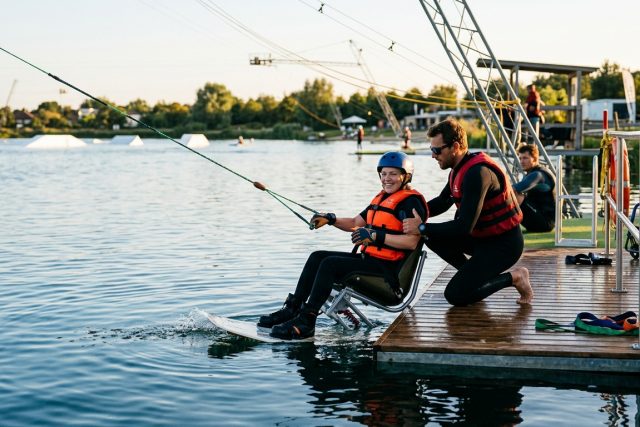 wakeboard adapte personnes handicapees.jpg